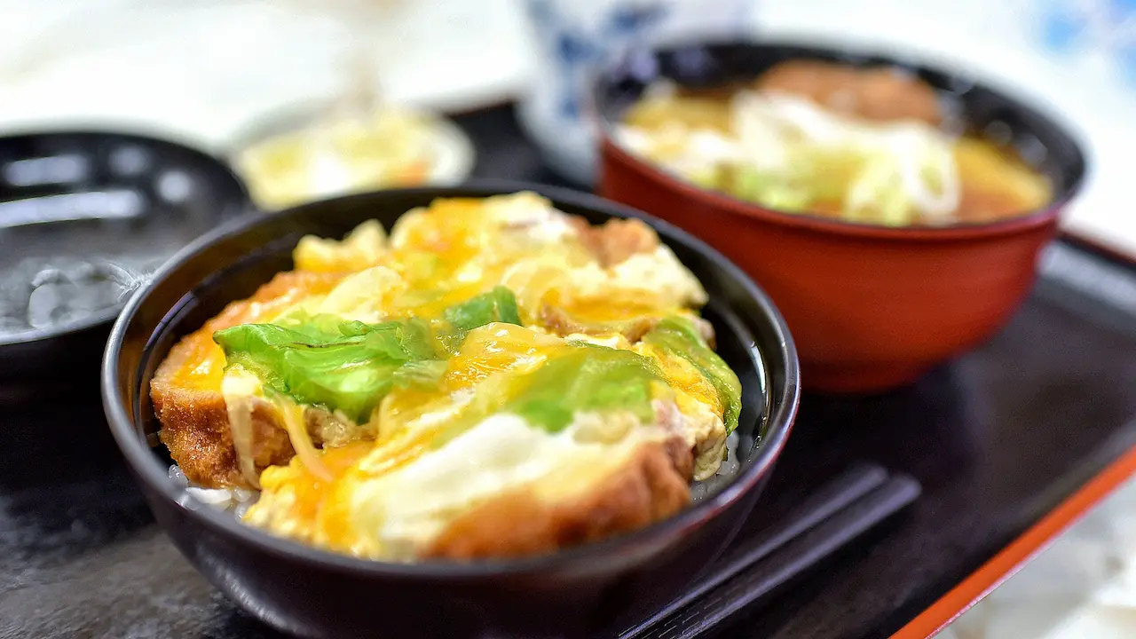 宮城県で人気のおすすめ名物グルメ～登米市のほっこり食べ応えのある油麩丼